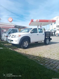 Toyota Hilux 4x4 - AC - 5 lugares