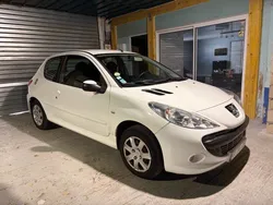 Peugeot 206+ climatisé