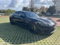 Porsche Panamera 4 E-Hybrid Platinum Edition