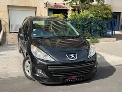 PEUGEOT 207 Série Millésim 200 1.4 VTi 95ch - REGULATEUR DE VITESSE - RADAR DE RECUL - TOIT PANORAMIQUE
