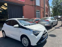 TOYOTA AYGO 1.0 VVT-i x-play 2019 / ENTRETIEN COMPLET / CARPLAY / CAMERA DE RECUL,