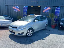 Toyota Corolla verso 2,2 D4d 136 sortie du siège passager latéral turny evo pivotant handicapé PMR TPMR transport de personnes à mobilité réduite vasp fauteuil roulant partner kangoo garantie