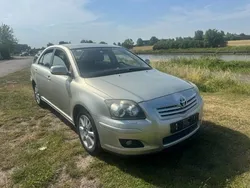 Toyota avensis 2,0 d-4d uniquement export