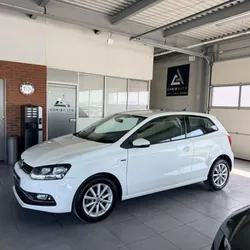 Volkswagen POLO 1.4 TDI 90CH BLUEMOTION TECHNOLOGY LOUNGE 5P