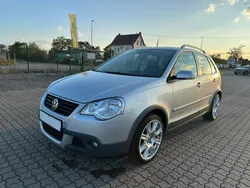 VOLKSWAGEN Polo IV Phase 2 Cross 1.6 i 16V 105cv