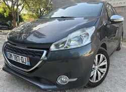 Peugeot 208 Style 1.2 VTi 82 ch - Garantie 12 mois