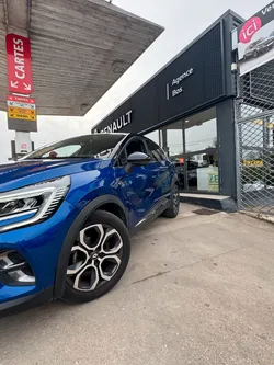 CAPTUR techno fast track mild hybrid 140