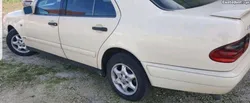 Mercedes-Benz E 220 multivalvulas