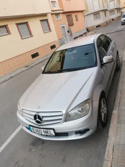 Mercedes-Benz 200