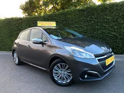 PEUGEOT 208 - ✨️ Finition ALLURE LUX ✨️ Full Option- GRAND GPS 🌍 APPLE CARPLAY 📱 Feux XENON LED / Jantes Alu / Entretien à Jour ✅️ Prêt à Partir ✅️