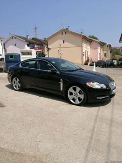 Jaguar XF 4.2 V8 Supercharged SV8 - 420 cv