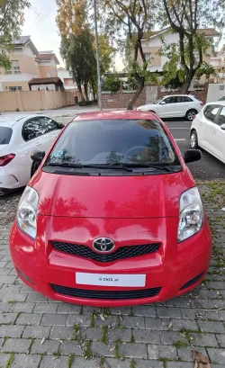 TOYOTA Yaris 1.0 VVT-i Live