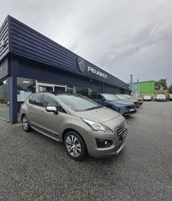 Peugeot 3008 1.6L Bluehdi 120ch BVM6 Fintion Allure + Crochet attelage