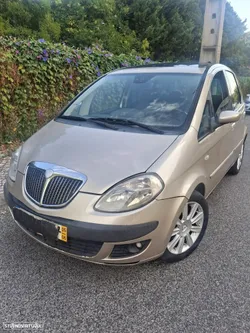 Lancia Musa 1.3 16V M-jet Oro Executive