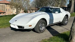 Chevrolet corvette c3 stingray v8 5.7