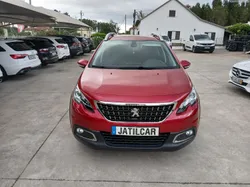 Peugeot 2008 1.2 Puretech Signature