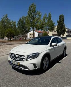 Mercedes-Benz GLA 180 180 D