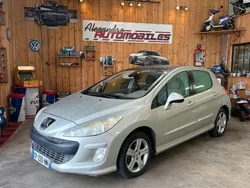 Peugeot 308 1.6 l 120 cv (7cv) boîte automatique / toit panoramique / 155 800 kilomètres