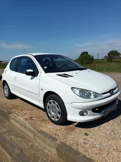 BELLE 206 1l4 hdi 70 REVISEE GARANTIE AVEC CT SUPER AFFAIRE A SAISIR NRS FACTURES ET ENTRETEN