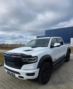 Dodge RAM 1500 5.7 V8 HEMI 401CH SPORT 4X4
