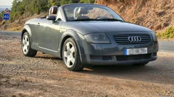 Audi TT roadster baseball edition