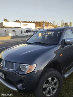 Mitsubishi L200 2.5 DI-D CD Invite AC+ABS