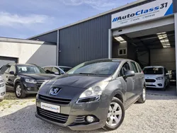 PEUGEOT 5008 1.6 HDI 112 Confort Pack 7 places