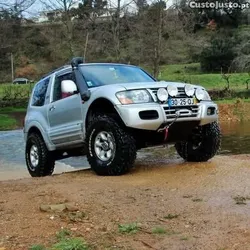 Mitsubishi Pajero (V60)