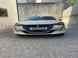 Peugeot 208 e 208