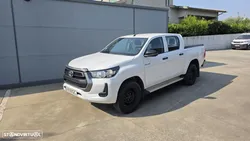 Toyota Hilux 2.4 D-4D 4WD CD CM