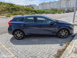 Volvo V40 2.0 D2 R-Design
