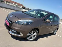 Scenic III restylé 1.6 16v essence bv6 Dynamique 99000kms de 2012