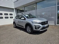 Dacia Sandero Stepway III Essential TCe 90