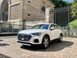 AUDI Q3 Q3 35 TFSI 150 ch S tronic 7 Design luxe / SUIVI AUDI COMPLET