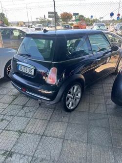 MINI Cooper 1.6 versão r50 bom estado barato