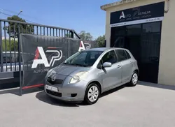 TOYOTA YARIS 1.0 VVT-I 69cv PREMIÈRE MAIN / KIT EMBRAYAGE NEUF / FAIBLE KILOMÉTRAGE