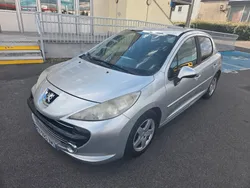 /offre spéciale/ peugeot 207 1.6 hdi 90ch - 5 portes - clim - entretien à jour
