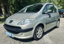 Peugeot 1007 1.4l hdi DOLCE Faible kilométrage