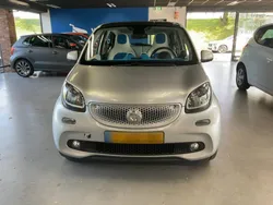 Superbe smart forfour 1.0 basis proxy carnet d'entretien conrole vierge avec une garantie