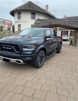 Dodge RAM 1500 Rebel Crew Cab Short Bed 5.7 V8 HEMI 4x4