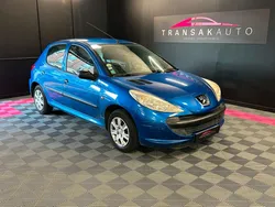 Peugeot 206+ 1.1e 60ch / KIT DISTRIBUTION + POMPE A EAU, BOUGIES, VIDANGES + FILTRES A HUILE, 2 PNEUS AVANT NEUFS