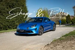 Alpine A110 Pure 1.8L 252ch Française - 2ème main - Faible kilométrage - Parfait état - Suivi complet chez Alpine - Échappement Sport Actif - Carbone - Radars - Étriers bleus - Baquets SABELT