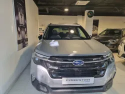Subaru Forester 2.0i Hybrid Touring CVT