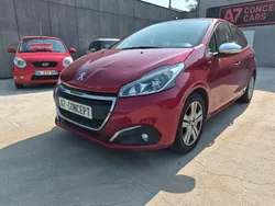 Peugeot 208 1.2 essence 82 cv