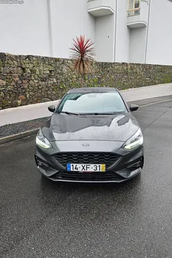 Ford Focus ST-LINE