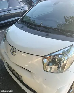 Toyota iQ 1.0 VVT-i