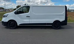 Renault trafic iii (2) fourgon 2.0 l2h1 3000 kg blue dci 150 edc grand confort 2022