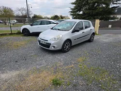 Renault Clio 3 Phase II 1.2i 16V 75 cv 5 cv Garantie 6 Mois Kit Distribution Neuf