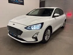 FORD Focus Berline Titanium X 1.0 EcoBoost 125 / CARPLAY / LINE ASSIST / CAMERA RECUL / RADAR AR / REGULATEUR LIMITEUR / CLIM AUTO