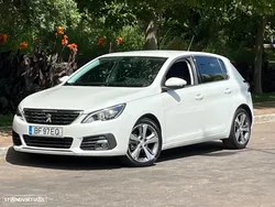Peugeot 308 PureTech 130 GPF EAT8 Stop & Start Allure Pack